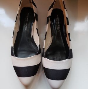 Striped pointy toe flats 🥿